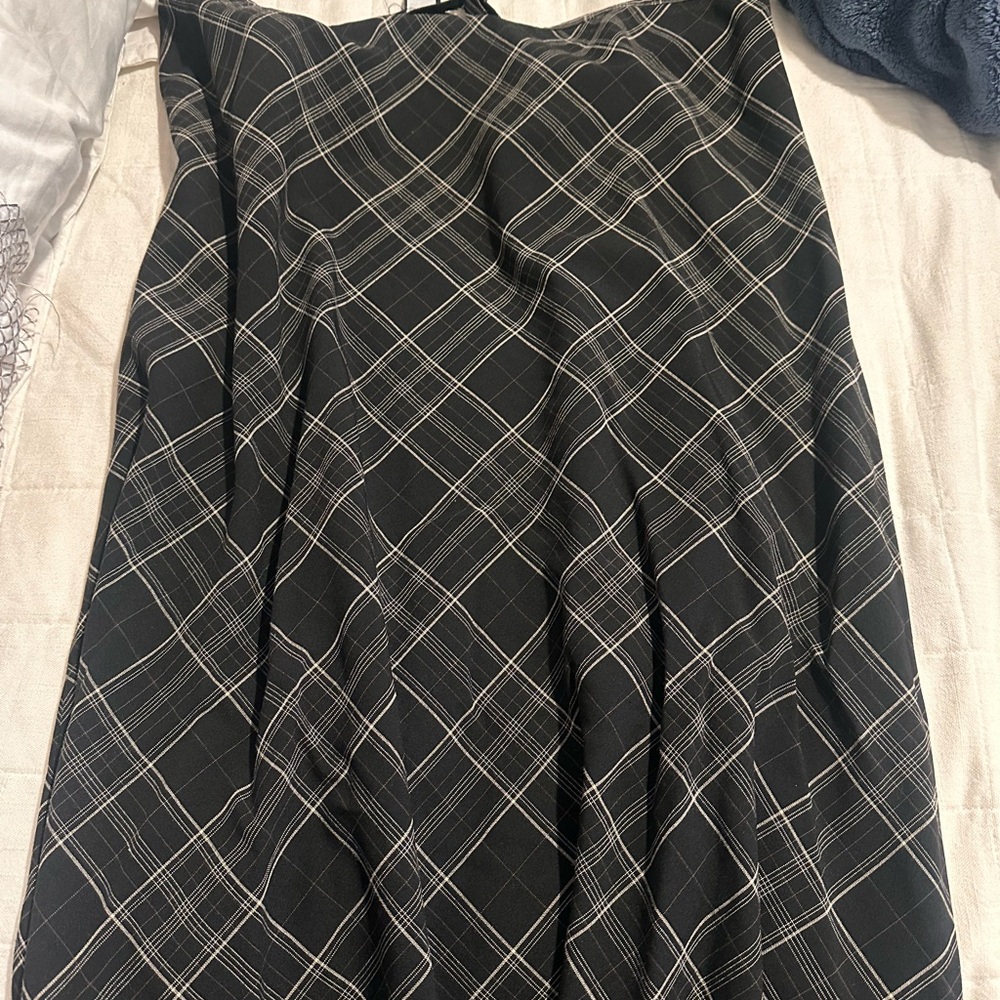 The Limited Monochrome Checkered A-Line Skirt